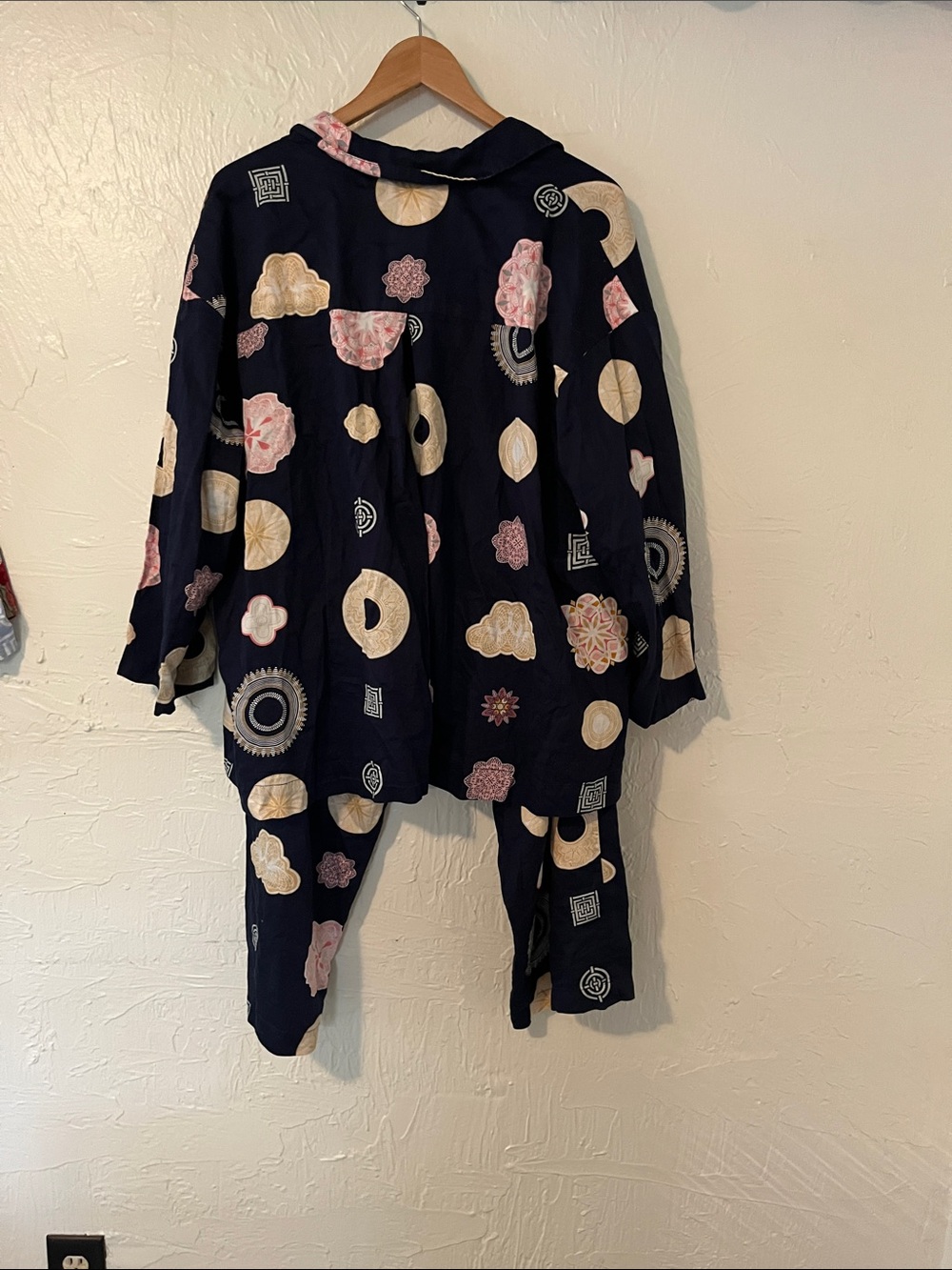 Natori Navy Button-Front pajama set with Pink & Cream Motifs - Picture 4 of 4